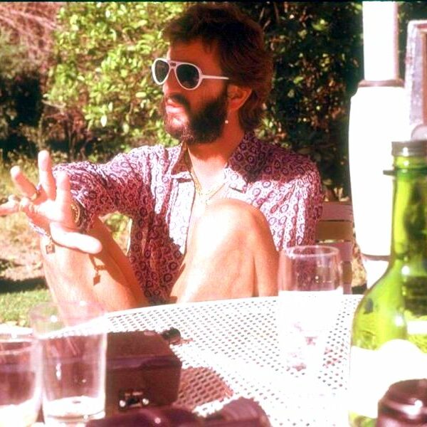 Ringo Starr est à nouveau victime d’une coqueluche et annule le reste de sa tournée.
