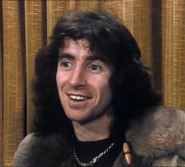 La prédiction de Bon Scott qui s’est avérée être un détail tragique dans l’histoire d’AC/DC