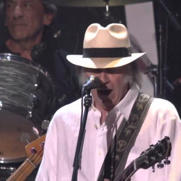 Neil Young reprend ‘I Saw Her Standing There’ pour Paul McCartney
