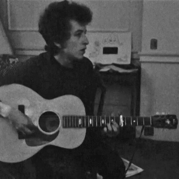 Regardez Bob Dylan et Joan Baez chanter ensemble en 1965