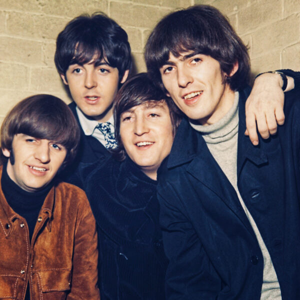 Flashback : Les Beatles sortent  » Rubber Soul « .