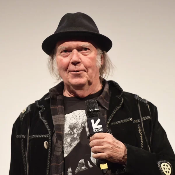 Neil Young partage sa sagesse sur la vieillesse