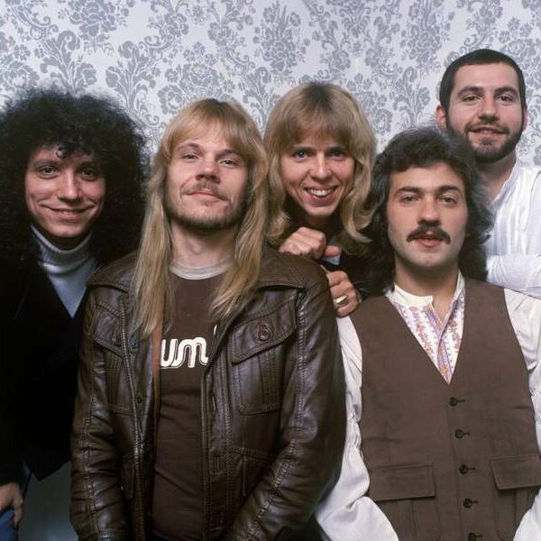 Flashback : Styx est numéro un avec « Babe ».