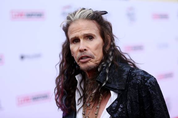 Aerosmith annule son concert à Las Vegas après que Steven Tyler soit tombé malade.