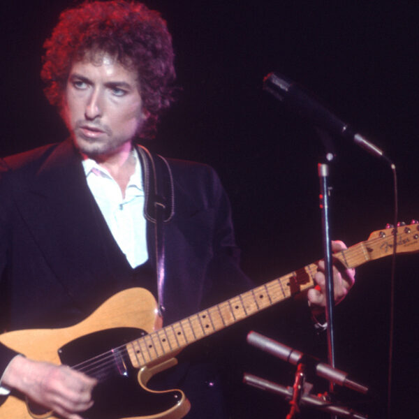 Flashback : Bob Dylan sort « Blood On The Tracks » (Du sang sur les traces)