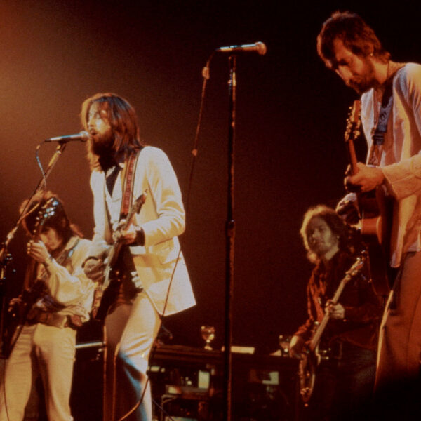 Il y a 50 ans ce soir : Les concerts « Rainbow » d’Eric Clapton avec des stars.