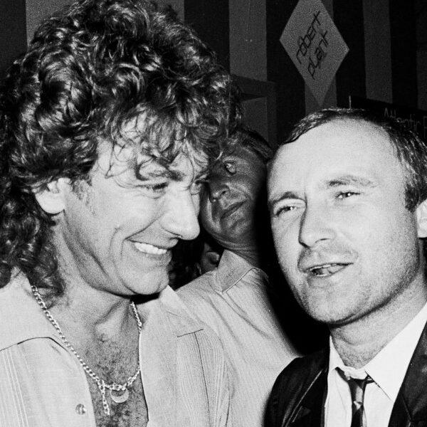 Robert Plant remercie Phil Collins de l’avoir aidé à se lancer dans une carrière solo