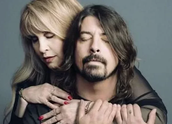 Le plan de Dave Grohl pour rendre Stevie Nicks plus attachante