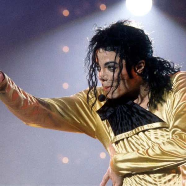 La succession de Michael Jackson vendra son catalogue pour un montant pouvant atteindre 900 millions de dollars.