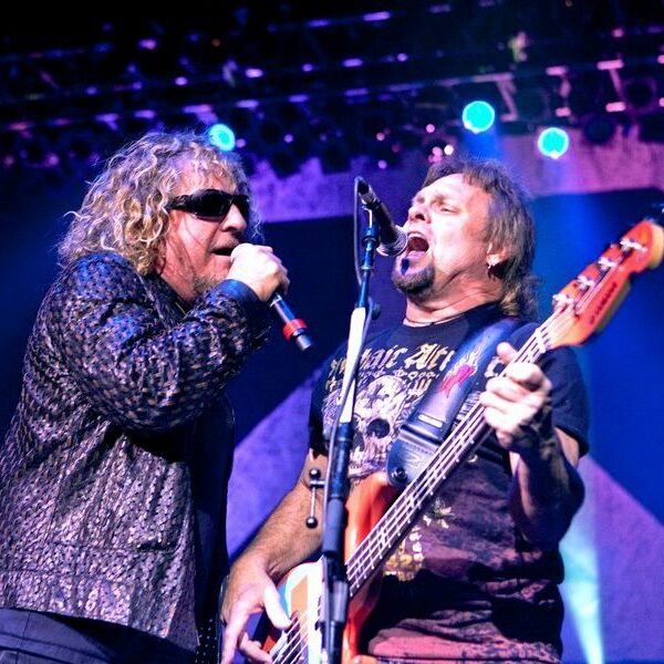 Sammy Hagar, Michael Anthony, Bob Weir et Nancy Wilson au profit d’Acoustic-4-A-Cure