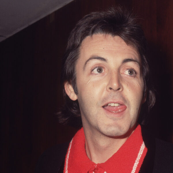 Il y a 45 ans : Le titre « With A Little Luck » de Paul McCartney et des Wings est numéro un.