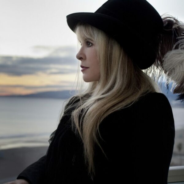 Stevie Nicks ajoute des dates à sa tournée de 2023