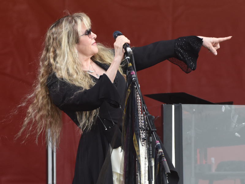 Stevie Nicks remercie Taylor Swift pour « You’re on Your Own, Kid » (Tu es tout seul, gamin)