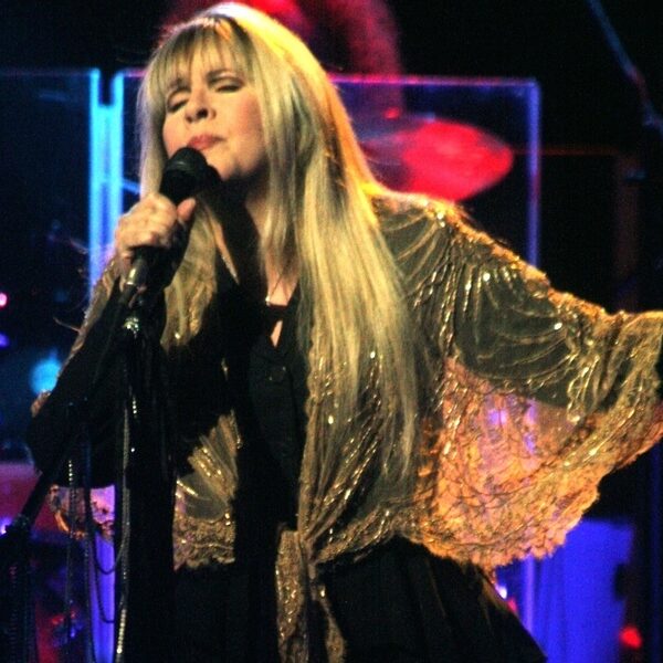 Stevie Nicks prolonge sa tournée de 2023