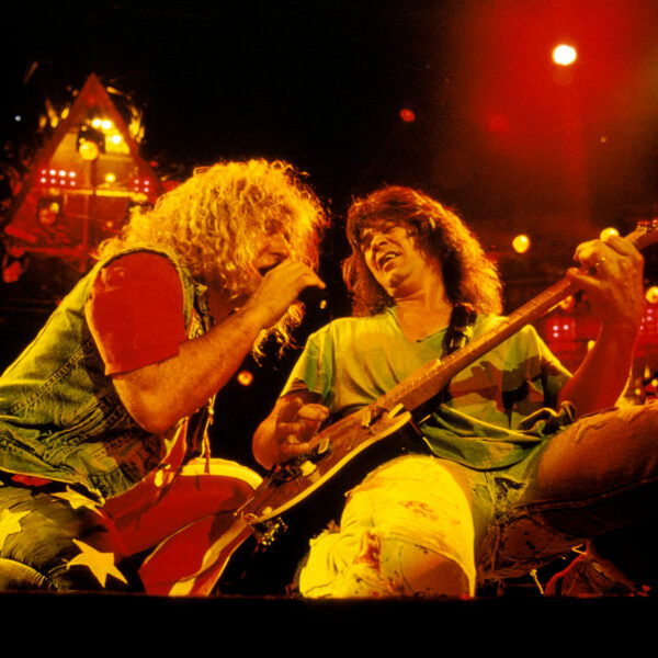 OU812″ de Van Halen fête ses 35 ans !!!