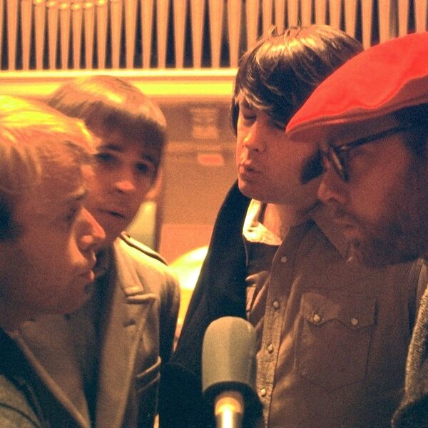 Les Beach Boys font appel à Giles Martin pour la version Dolby Atmos de « Pet Sounds ».