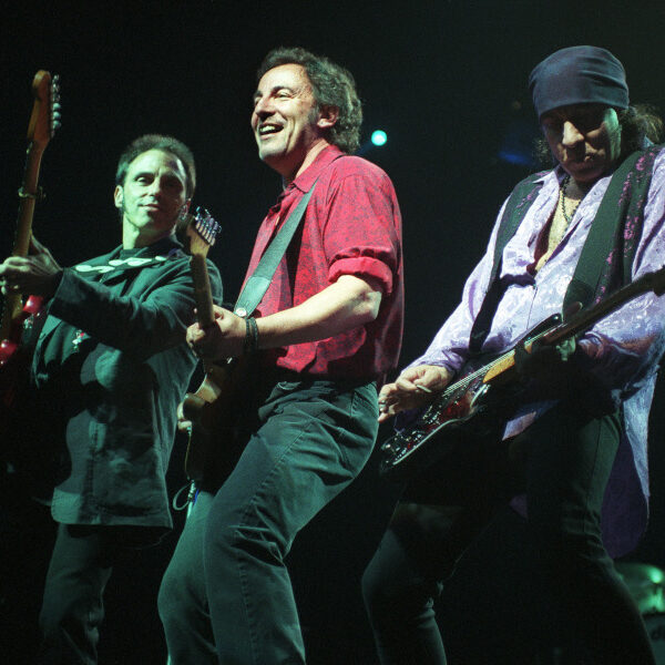 Nils Lofgren soupçonne Bruce Springsteen de détenir des dizaines d’albums inédits