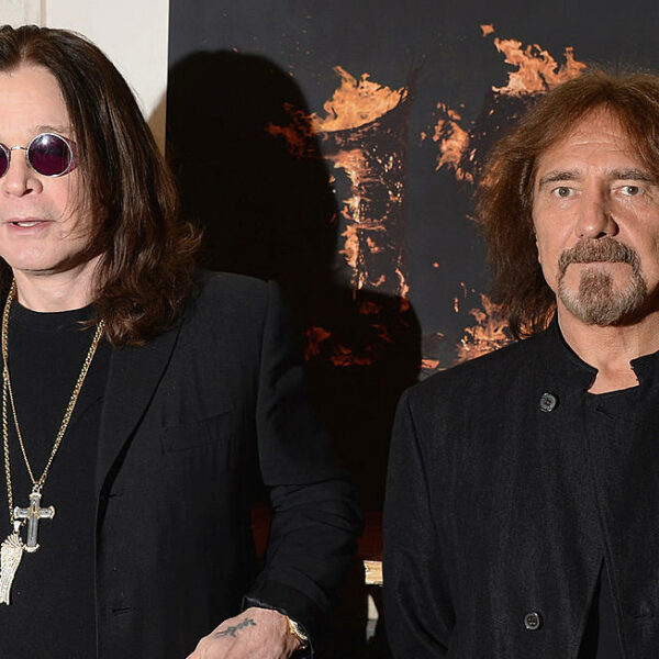 Geezer Butler révèle pourquoi il a cessé de parler à Ozzy Osbourne