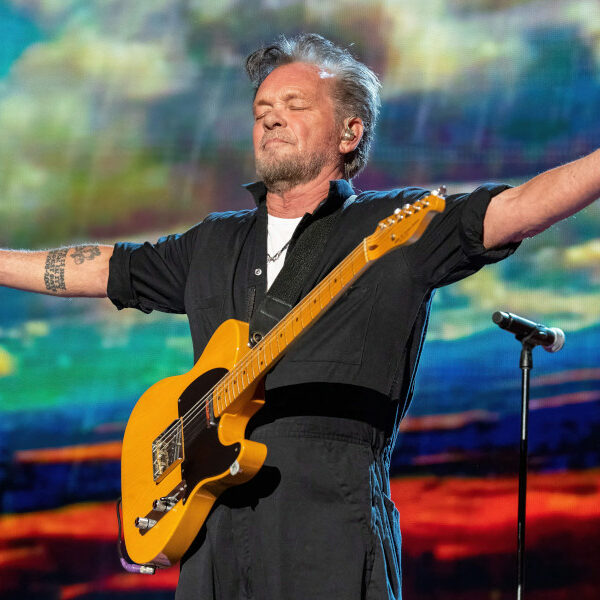 John Mellencamp : « Les écoles, le gouvernement et les églises nous ont menti ».