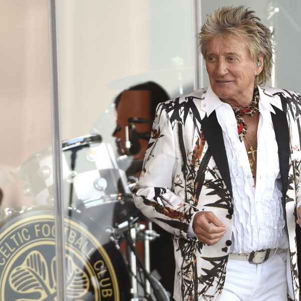 Rod Stewart passe à la musique swing des grands orchestres