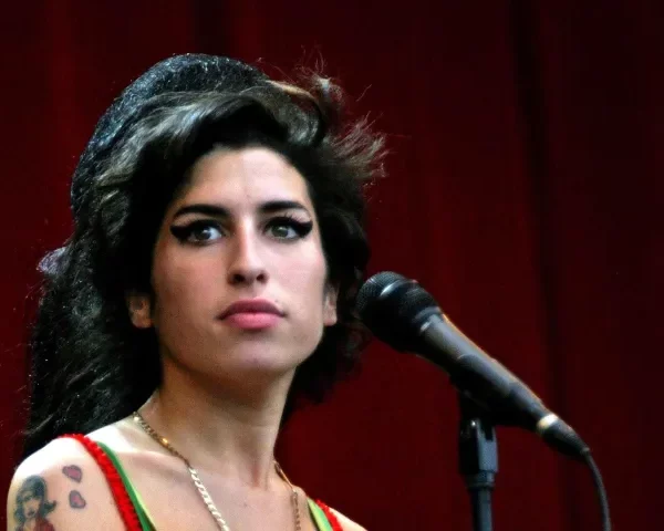 3 chansons qui définissent l’héritage d’Amy Winehouse