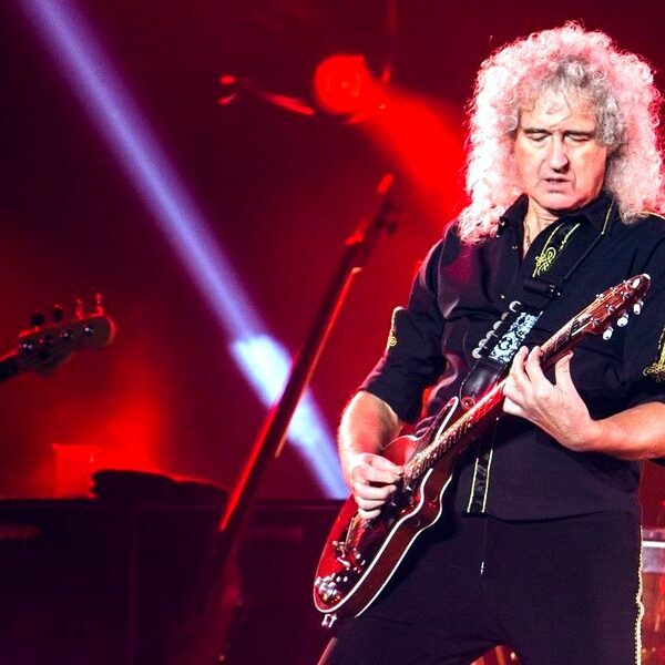 Le chanteur de Queen, Brian May, sort un coffret « Star Fleet Project ».