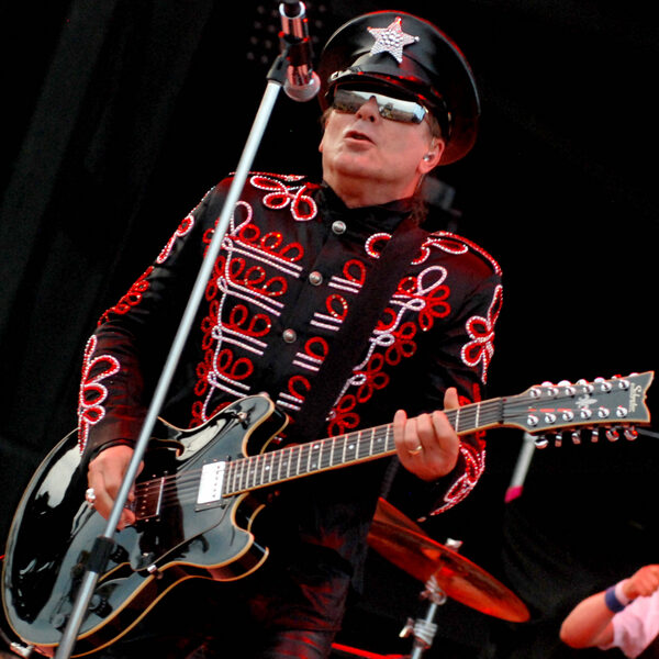 Cheap Trick ajoute à sa tournée nord-américaine des dates en première partie de Rod Stewart
