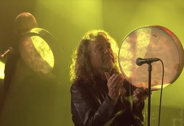 Robert Plant a interprété « Immigrant Song » pour la première fois depuis deux décennies
