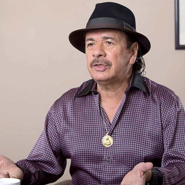 Carlos Santana clarifie ses commentaires transphobes après les critiques