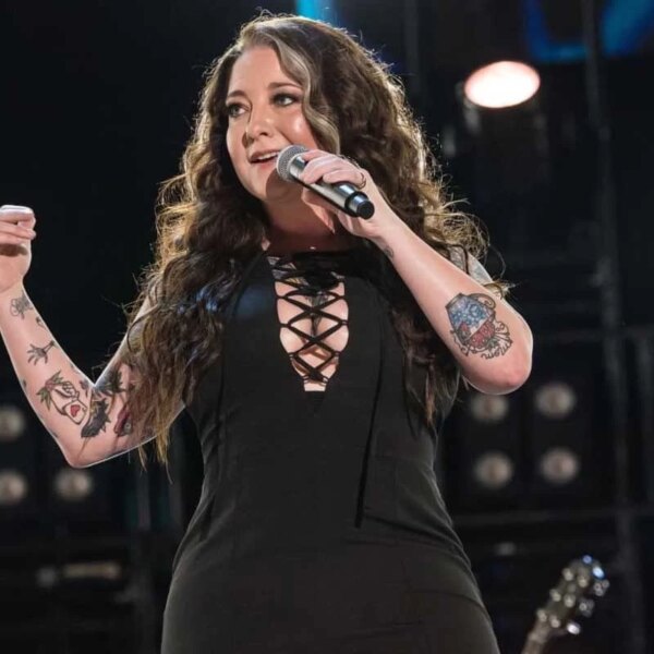 Ashley McBryde, héroïne de la musique country