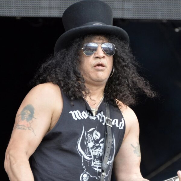 Slash, de Guns N’ Roses, explique comment on l’a convaincu de jouer pour « Barbie ».