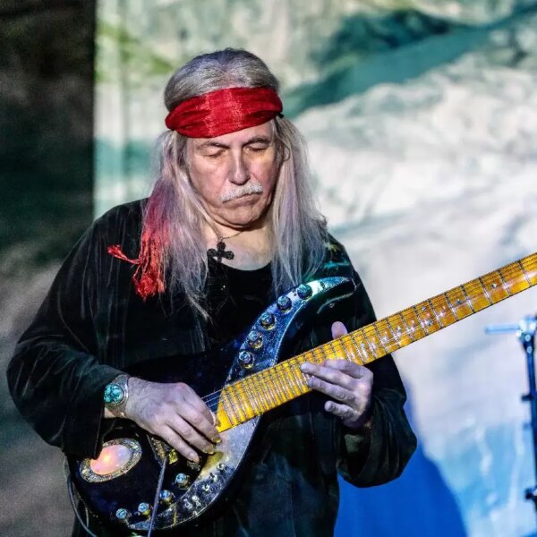 Uli Jon Roth nomme le groupe qui lui a proposé de quitter les Scorpions