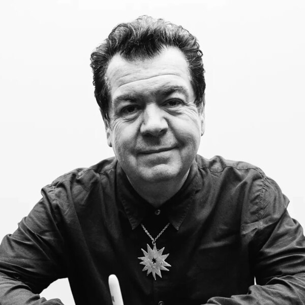 Lol Tolhurst explique si The Cure a essayé de rendre les fans « déprimés ».