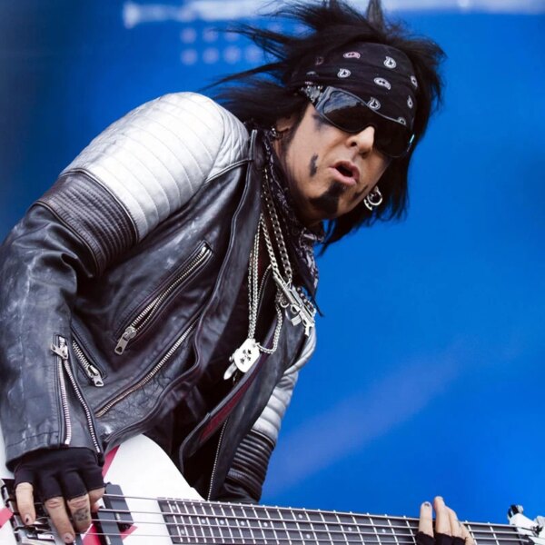 Nikki Sixx confirme que le FBI est maintenant impliqué dans l’affaire de sa famille