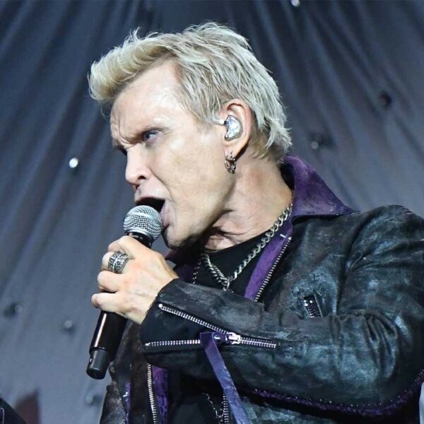 Billy Idol explique pourquoi il n’a pas perdu sa voix contrairement à d’autres chanteurs plus âgés