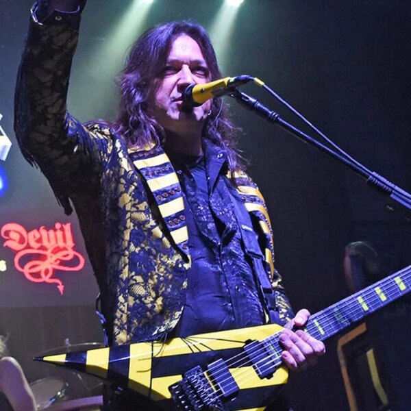 Michael Sweet, le chanteur de Stryper, donne de bonnes nouvelles sur son traitement contre le cancer